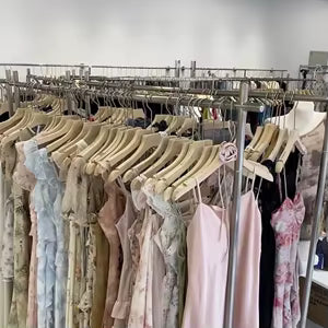 Women’s Skirts & Pants – 1000 pcs